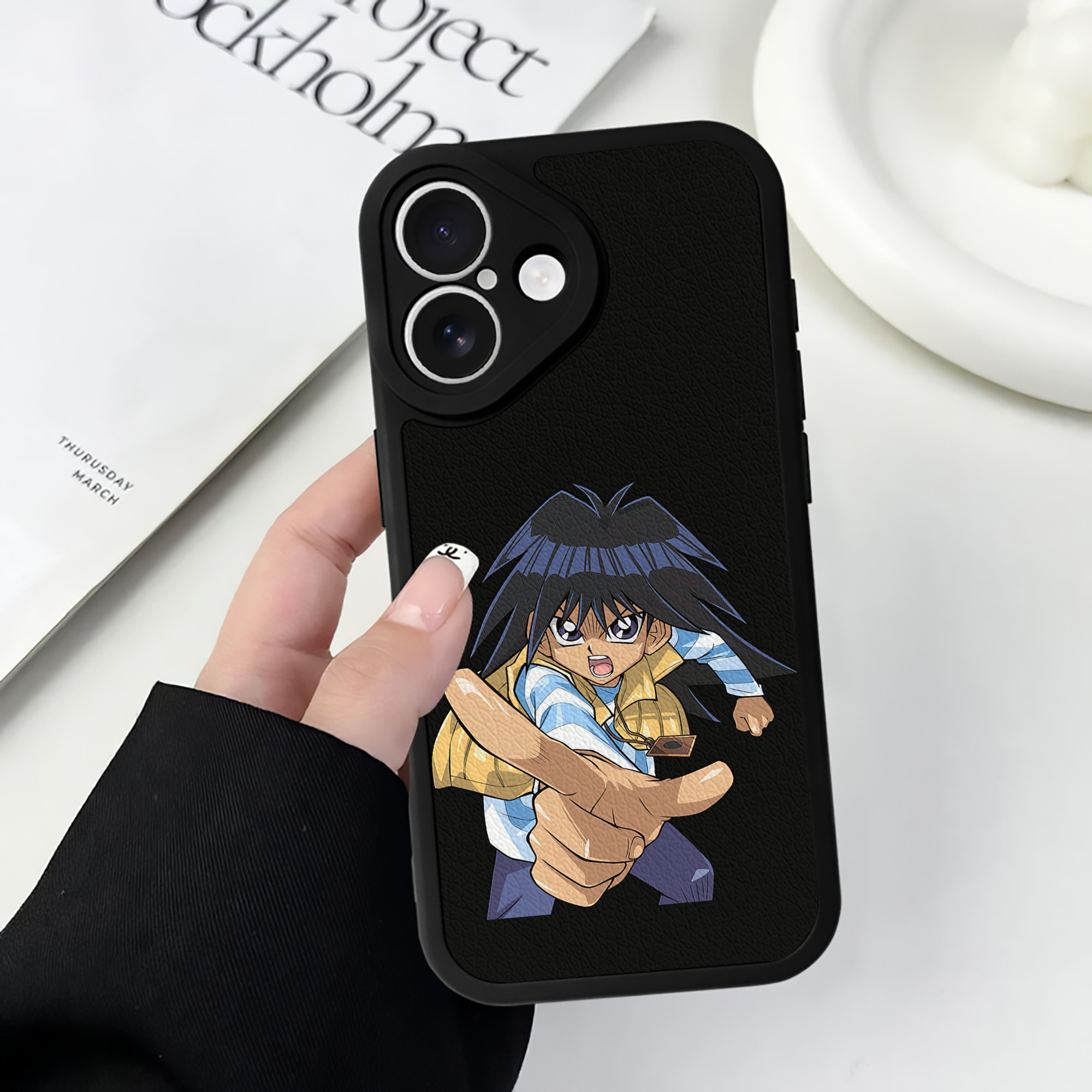 遊☆戯☆王 Yu-Gi-Oh! 【iPhone 16シリーズ対応】シリコンスマホケース（レザー調） 材質：シリコン